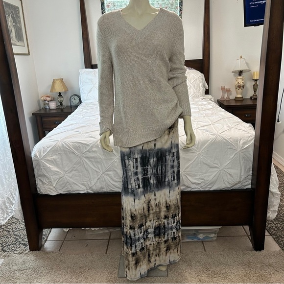 J. JILL Oversized Fit V-Neck Sweater Women’s Size Medium - Picture 7 of 14